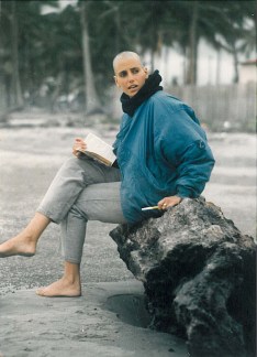 קוראת את סת' באקוודור